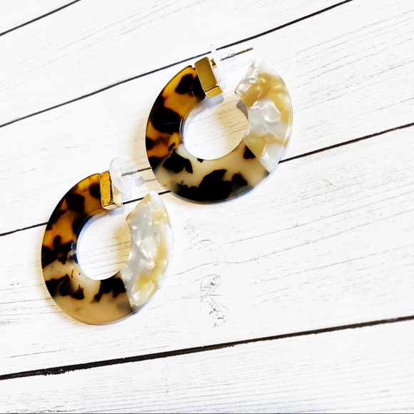 🆕chic leopard print half C pushback earrings - Picture 2 of 3